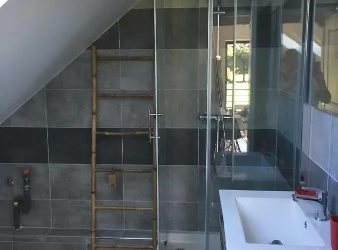 Leonilys アパート